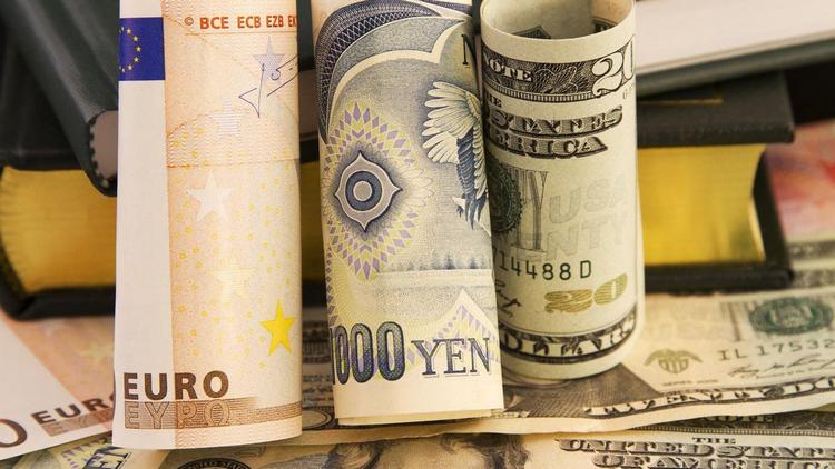 Drama Politik Kuasai FX: Yen Jatuh, Euro Melemah