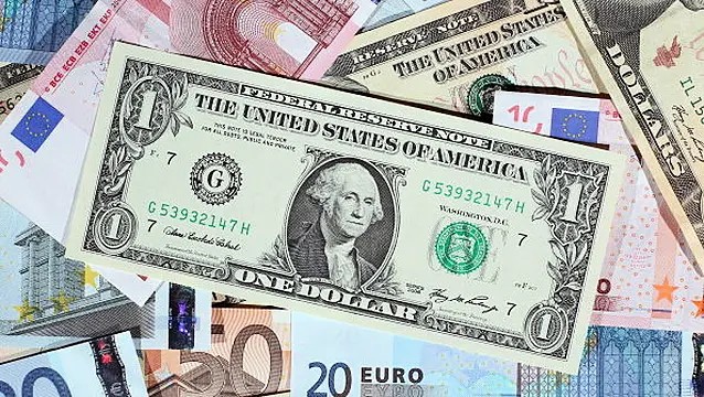 Euro Tertekan Gejolak Politik Prancis