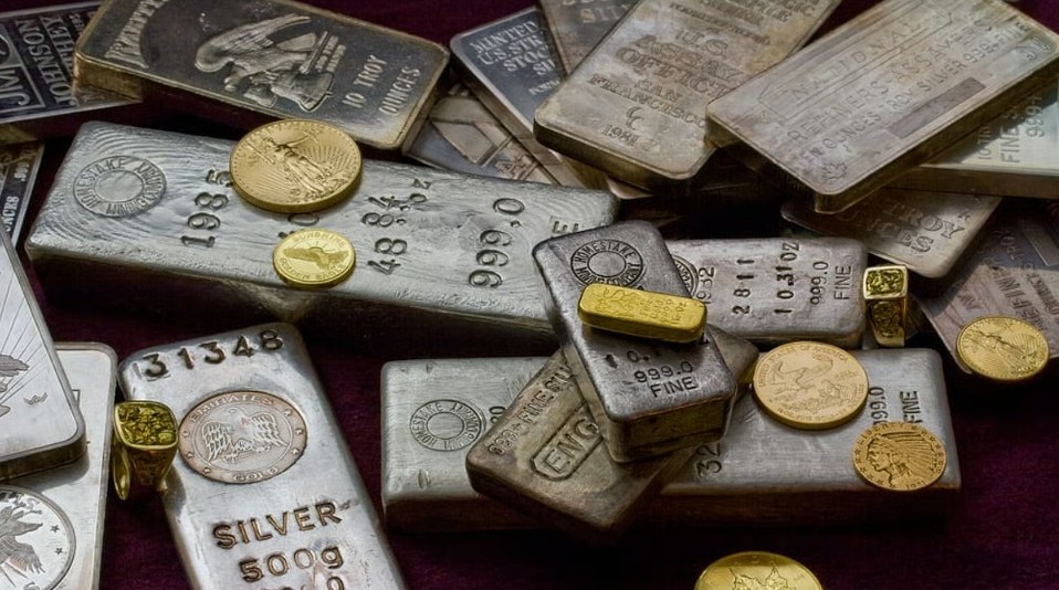 Perak Ikuti Emas, Catat Level Tertinggi $44 di Tengah Optimisme Investor